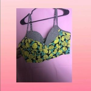Torrid Lemon Print Bikini Top Size 4